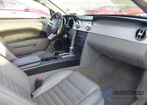 2007 Ford Mustang Gt Deluxe/Gt Premium z USA, uszkodzony, nr VIN 1ZVHT82H175322488